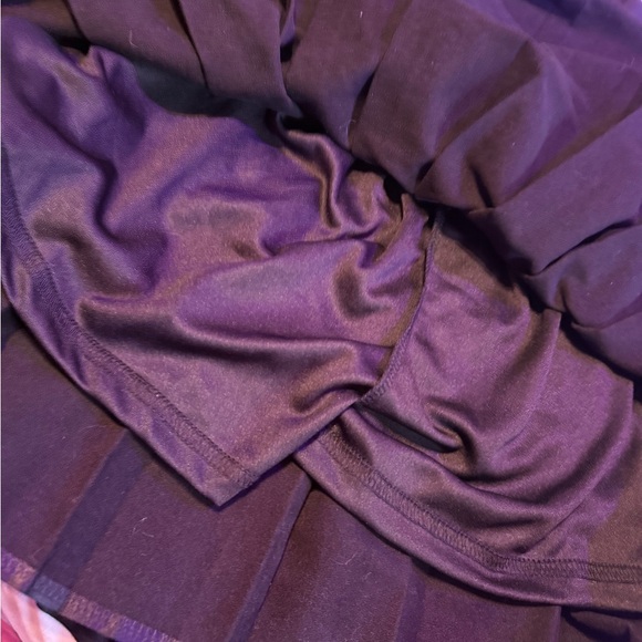 Elegant Black Pleated Skirt with shorts underneath - Picture 9 of 13